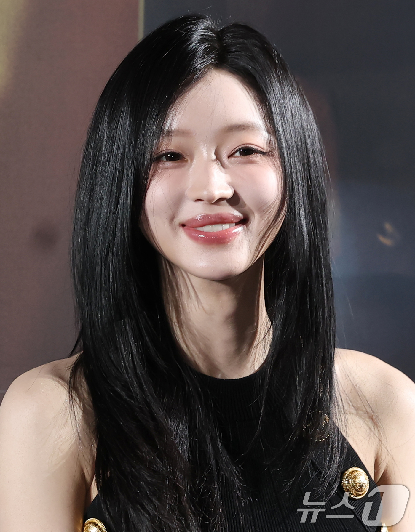 (서울=뉴스1) 권현진 기자 = 오마이걸 유아가 16일 서울 강남구 메가박스 코엑스에서 열린 영화 '프로젝트 Y (감독 이환)' 제작보고회에 참석해 미소를 짓고 있다.'프로젝트 Y …