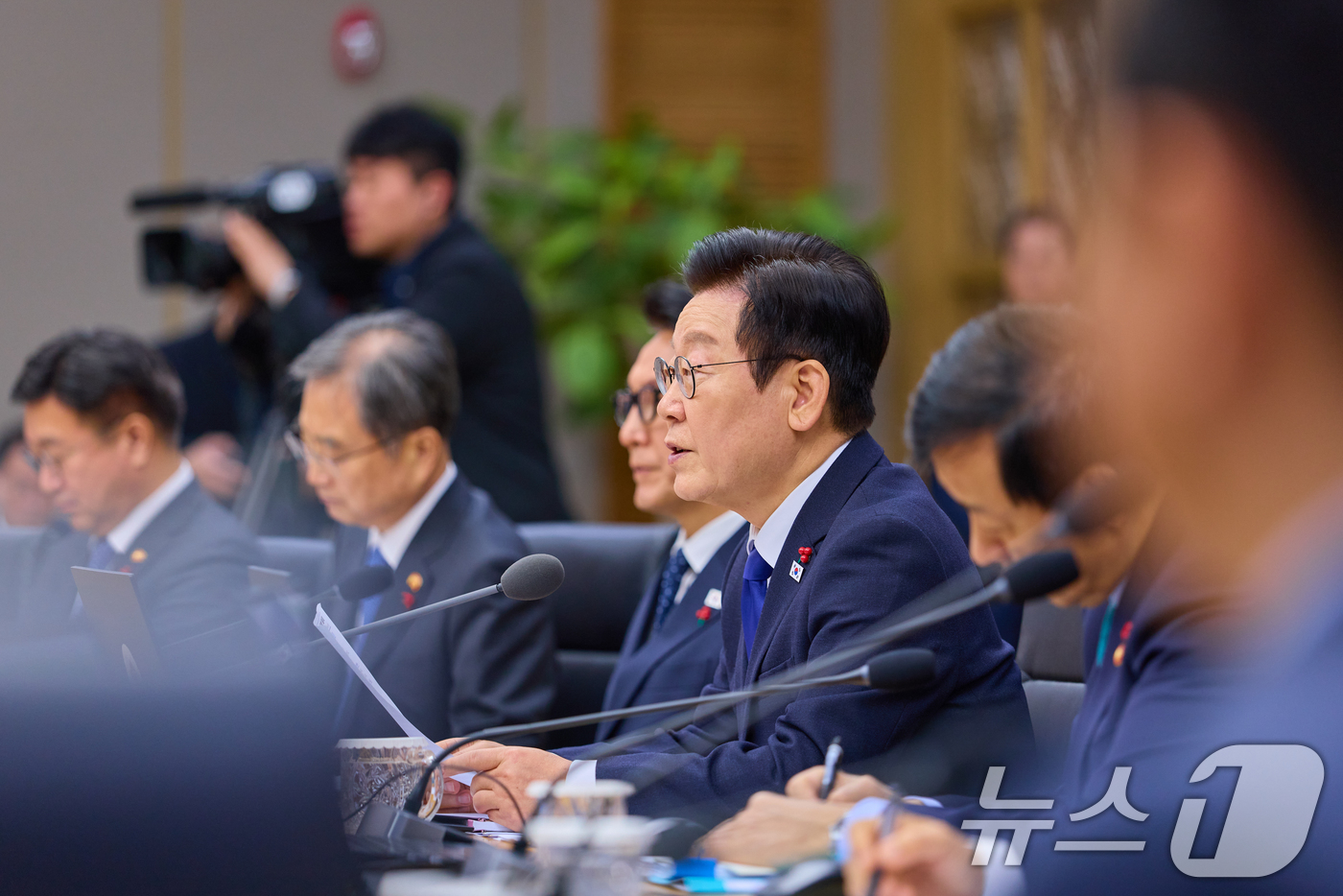 (서울=뉴스1) 허경 기자 = 이재명 대통령이 16일 세종시 정부세종청사에서 열린 국무회의에서 발언하고 있다. (대통령실 제공. 재판매 및 DB 금지) 2025.12.16/뉴스1