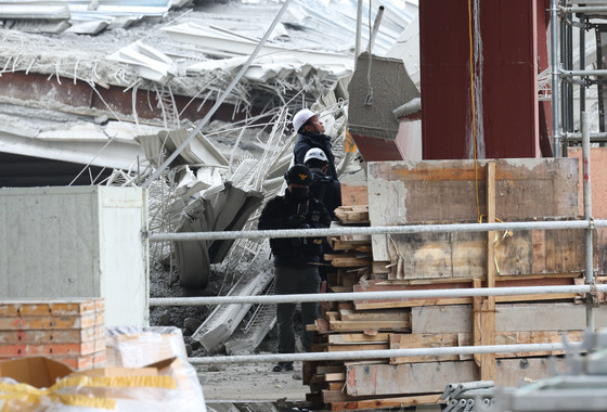 광주대표도서관 붕괴사고 공사 관계자 4명 입건…12명 출국금지