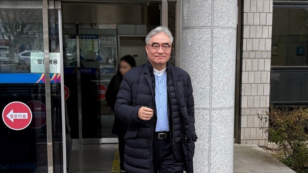 홍남표·조명래 '불법 정치자금' 재판…검찰 측 증인 신청만 56명