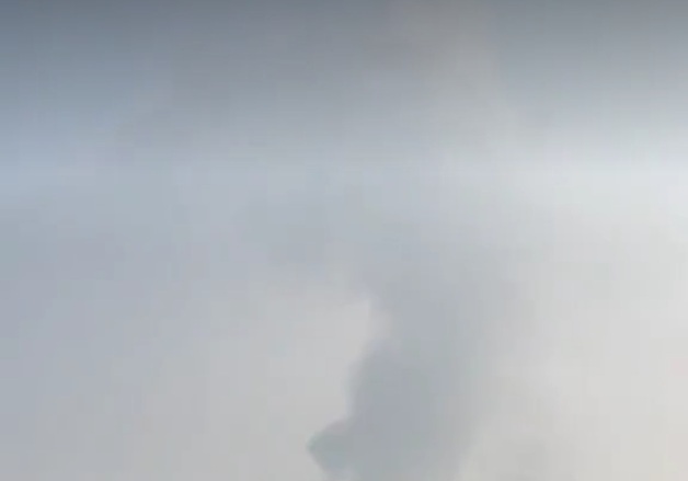 [단독] 北 신의주에 치솟은 검은 연기…'당 위원회 건물'에 큰불