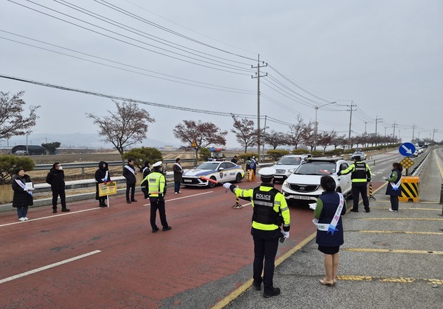 충주경찰서, 시민과 함께 음주운전 단속…경찰 활동 투명성 확보