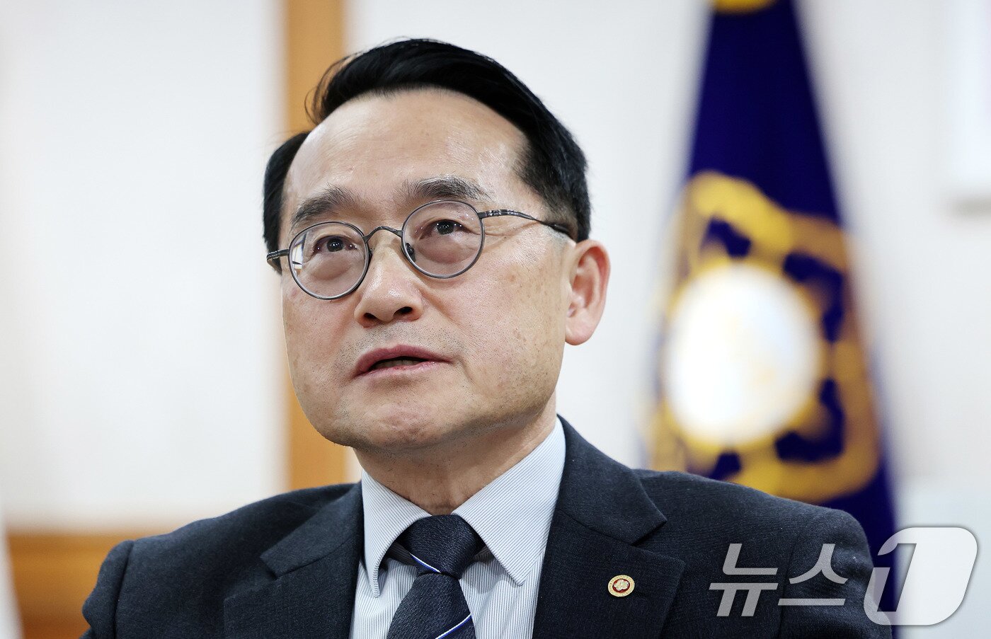 본문 이미지 - 허철훈 중앙선거관리위원회 사무총장이 16일 경기 과천시 중앙선거관리위원회에서 뉴스1과 인터뷰를 하고 있다. ⓒ News1 박지혜 기자