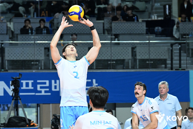 '40세 생일' 한선수 "핑계대지 않는 게 '장수' 비결…매 시즌 올인"