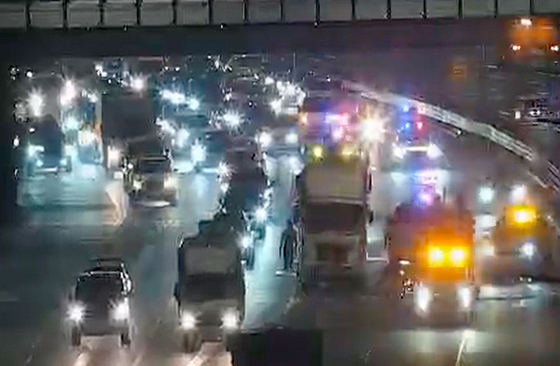 강변북로 일산 방향 차량 6대 추돌사고…영동→성수대교 3개 차로 통제