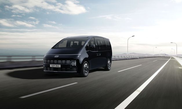 현대차, 얼굴 바꾸고 실내 디스플레이 키운 '더 뉴 스타리아' 출시