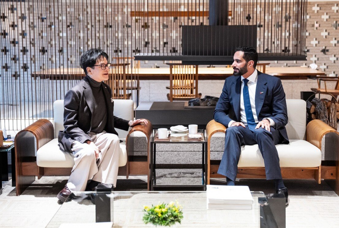 본문 이미지 - 이재현 회장이 16일 필동 CJ인재원에서 살렘 빈 칼리드 알 카시미 UAE 문화부 장관을 접견했다. (CJ그룹 제공)