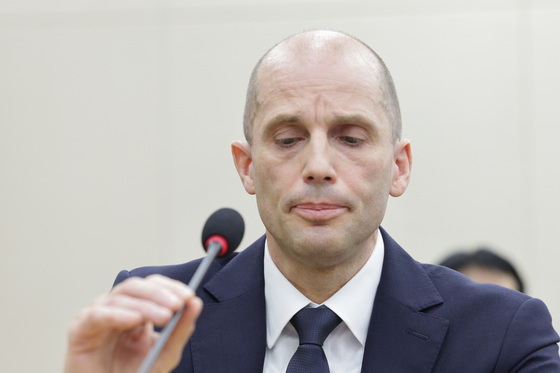 제대로 된 답변 없는 해롤드 로저스