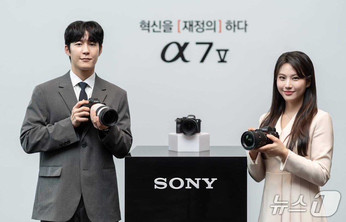 본문 이미지 - 소니 Alpha 7 Ⅴ(소니코리아 제공)