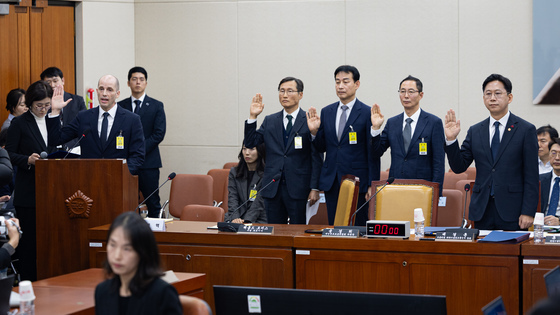 과방위, 김병기 쿠팡 오찬 신경전…"증인 출석" 요구에 고성 오가