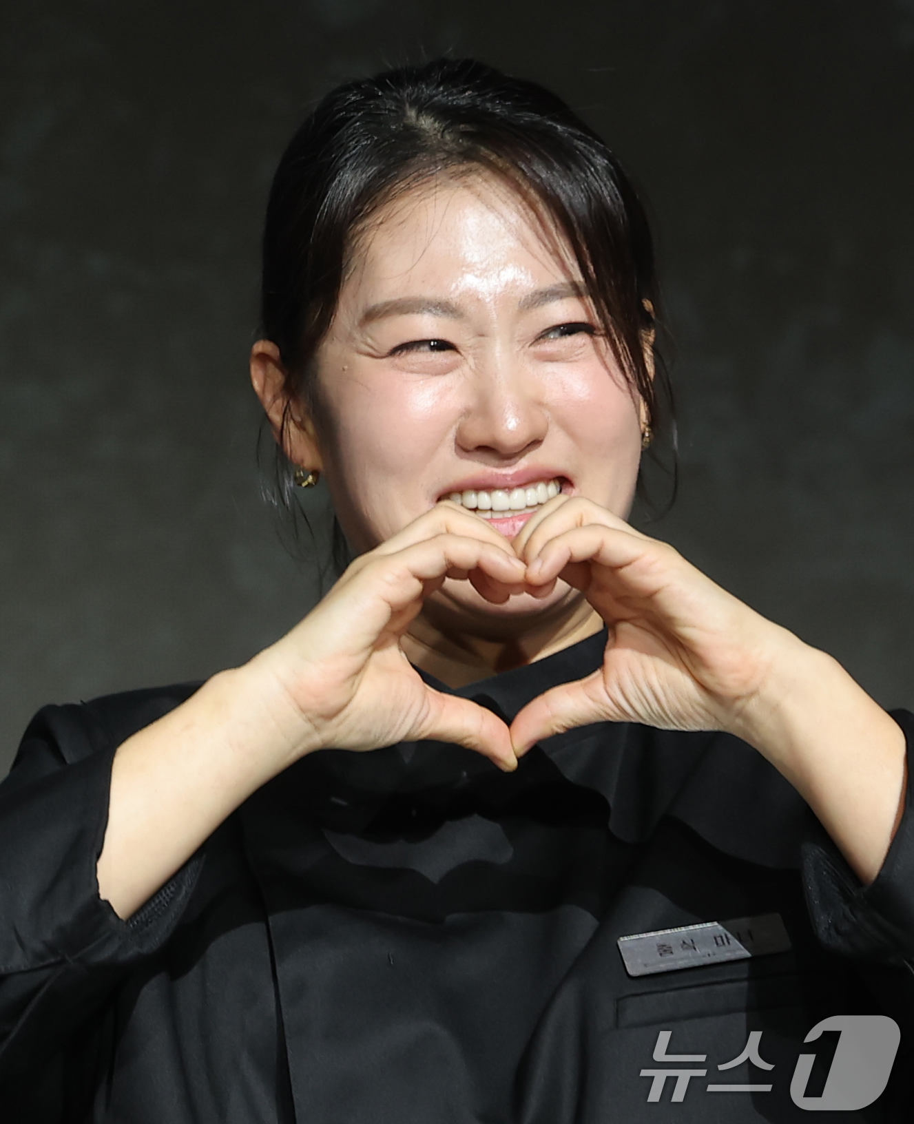 (서울=뉴스1) 권현진 기자 = 셰프 중식 마녀가 17일 오전 서울 종로구 JW메리어트동대문스퀘어에서 열린 넷플릭스 예능 '흑백요리사: 요리 계급 전쟁2'(이하 '흑백요리사2') …