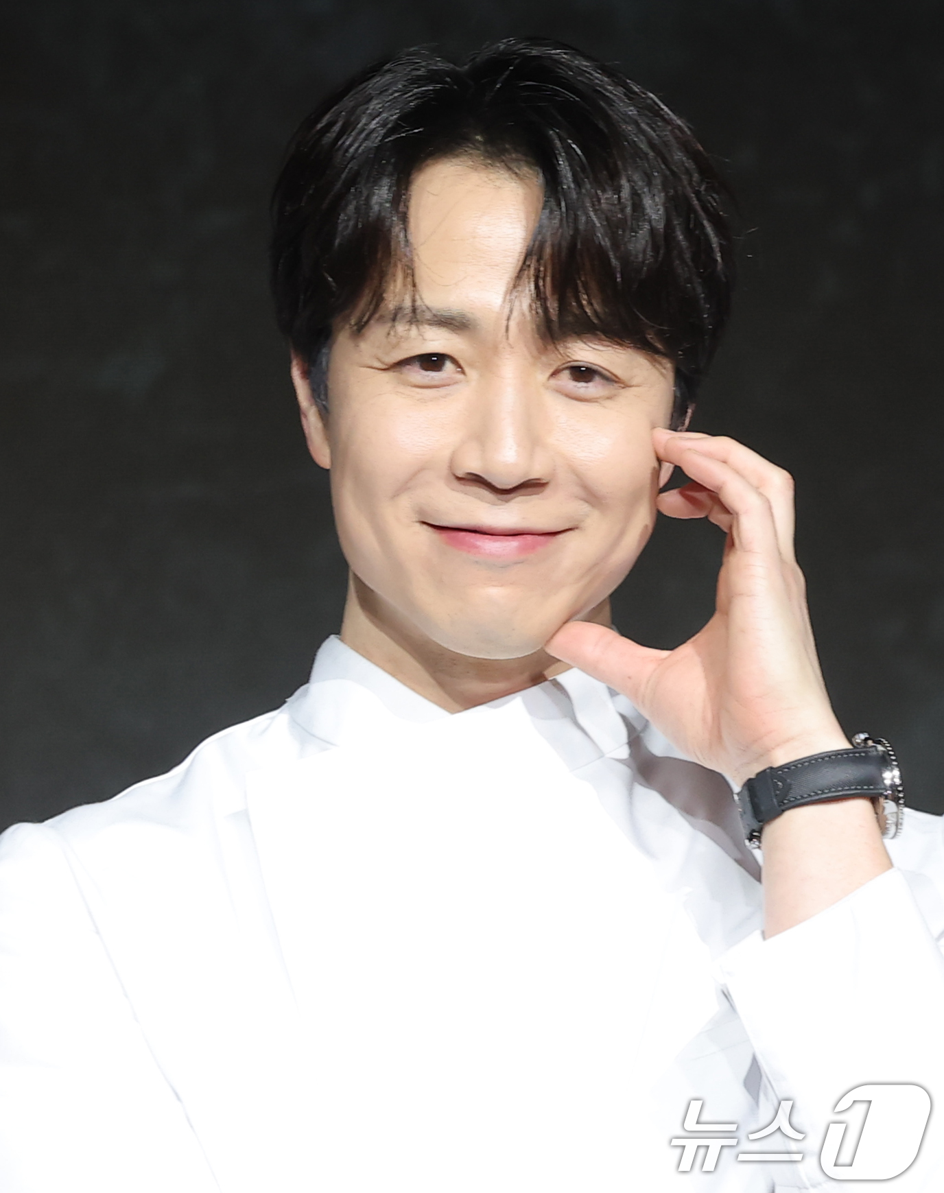 (서울=뉴스1) 권현진 기자 = 셰프 손종원이 17일 오전 서울 종로구 JW메리어트동대문스퀘어에서 열린 넷플릭스 예능 '흑백요리사: 요리 계급 전쟁2'(이하 '흑백요리사2') 제작 …