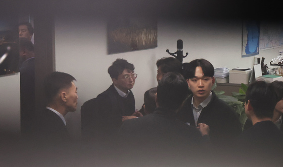 김기현 "특검 압수수색은 국면전환용…손으로 해 가리는 격"