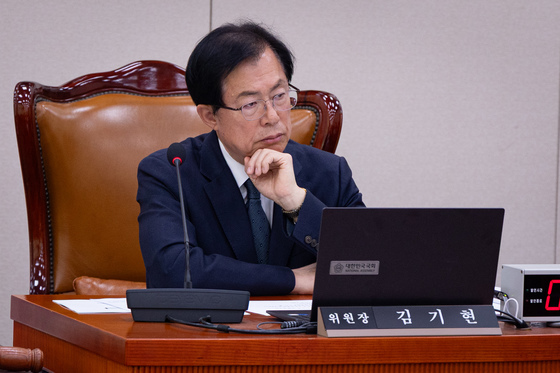 '경로당 주5회 밥상' 국정과제 달성률 30% 불과…부식비 국비 '0원'