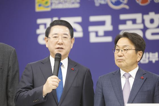 강기정 긍정 27%에 불과 '전국 최하위'…각종 악재에 '곤두박질'