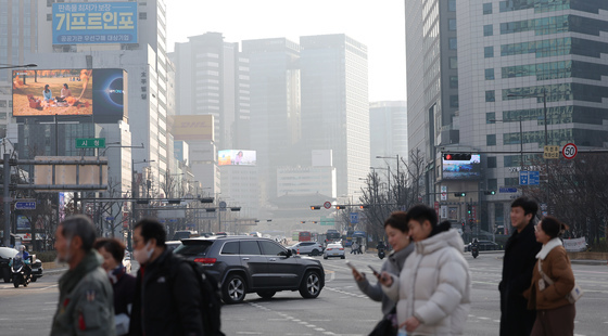 초미세먼지에 갇힌 도심
