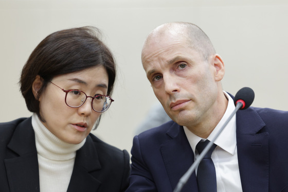 맹탕 된 쿠팡 '통역' 청문회