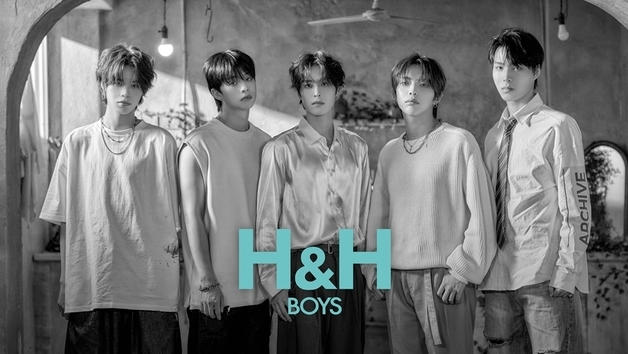 5인조 신예 H&H 보이즈, 中 정식 데뷔…글로벌 시장 도전장