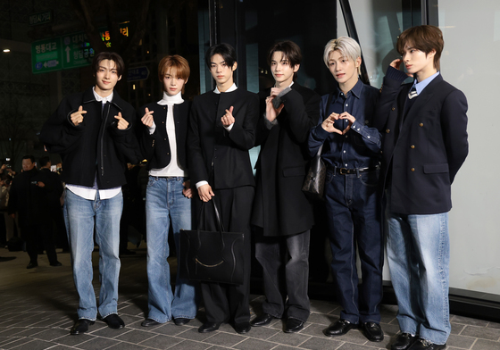 투어스, 청담동에 사랑 바이러스 전파