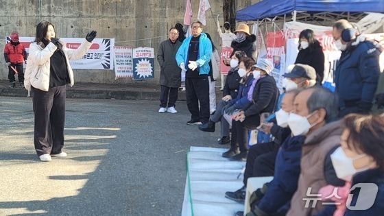 '주민 반발' 청주 현도면 재활용선별센터 장비 투입…실질적 착공