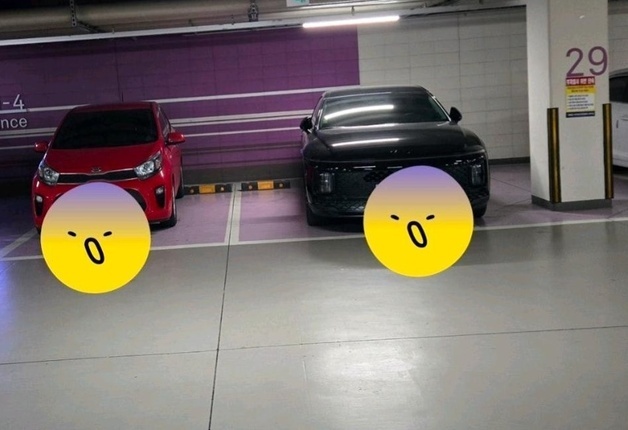 "몰상식한 인간"…모닝, 넓은 일반 구역에 주차하자 커뮤니티에 욕설