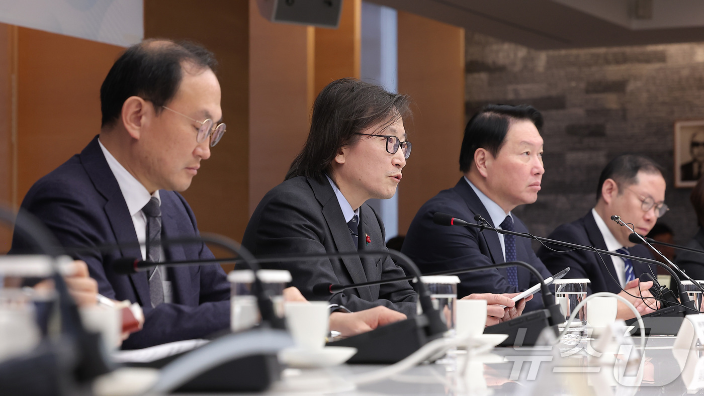 (서울=뉴스1) 김성진 기자 = 주병기 공정거래위원장이 18일 서울 중구 대한상공회의소에서 열린 공정거래위원장 초청 간담회에서 모두발언을 하고 있다. 2025.12.18/뉴스1