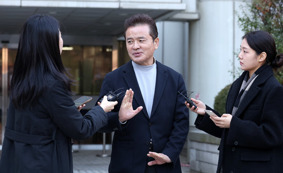 '민주당 돈봉투' 전현직 의원 2심 무죄…"檢, 위법 증거 수집"(종합)