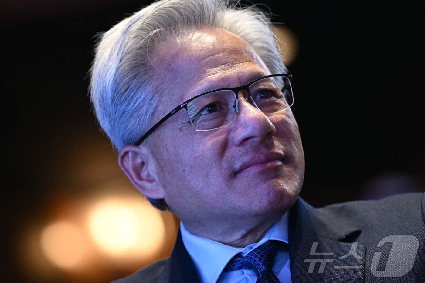 본문 이미지 - 젠슨 황 엔비디아 CEO. FILES-US-CHINA-AI-TRADE-TECH-NVIDIA ⓒ AFP=뉴스1