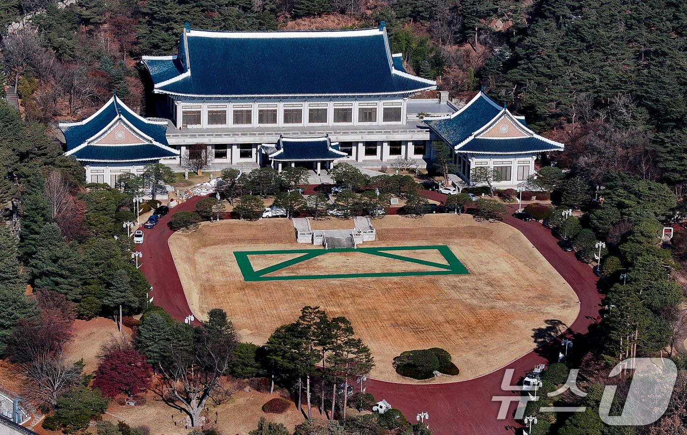 (서울=뉴스1) 이호윤 기자 = 이재명 정부가 3년 7개월간 이어진 용산 대통령실을 떠나 청와대로 복귀한다. 대통령실은 청와대로 순차 이전을 진행 중이며 이달 말까지 이전을 마칠 …