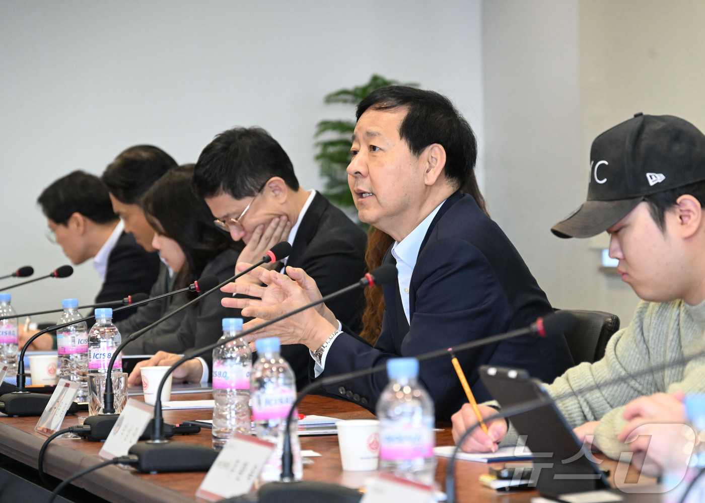 (서울=뉴스1) = 구윤철 부총리 겸 기획재정부 장관이 18일 서울 광진구 세종대학교에서 열린 '취업준비 청년 및 관계 전문가들과의 현장간담회'에서 모두발언을 하고 있다. (기획재 …