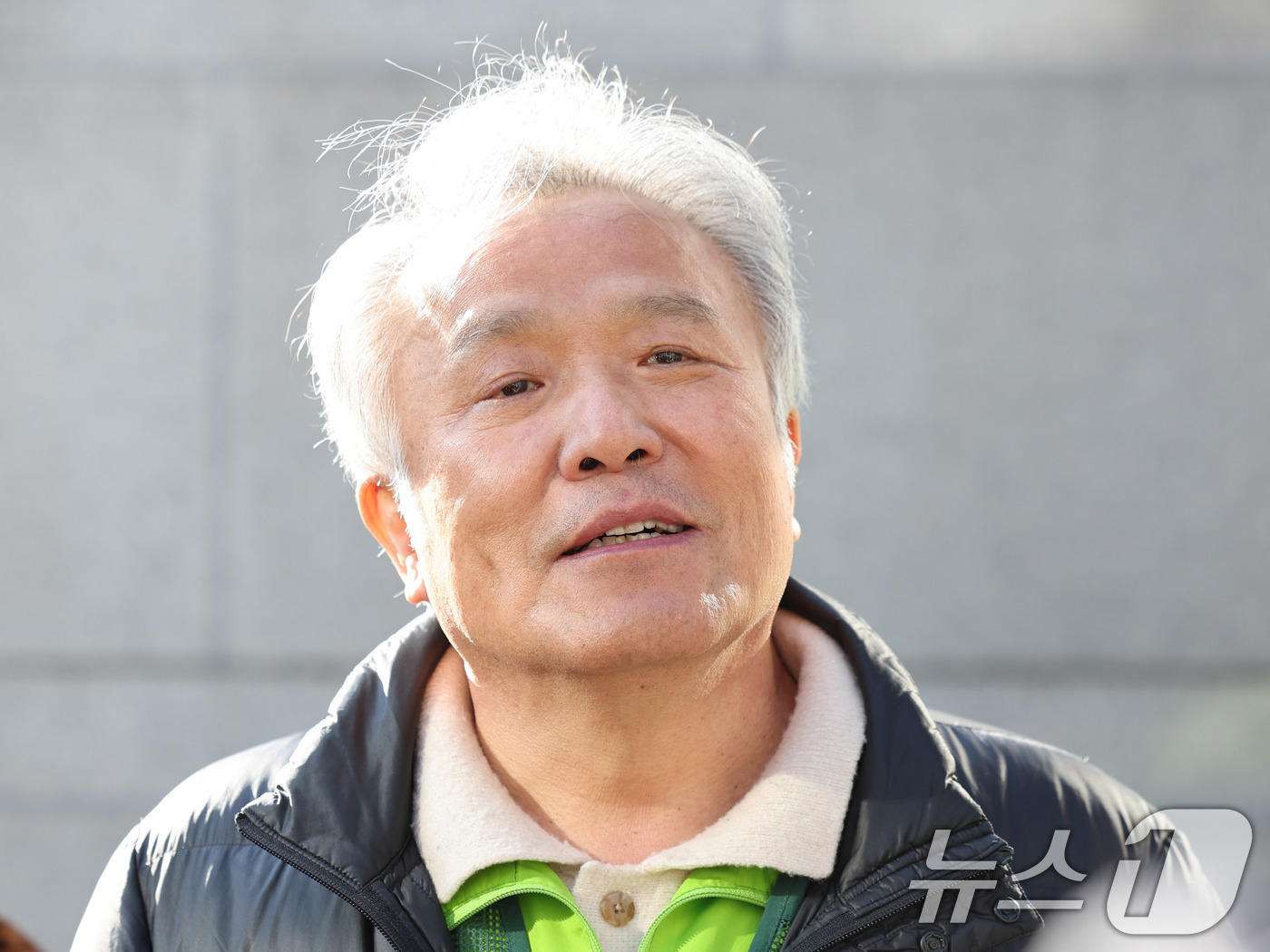 (서울=뉴스1) 박지혜 기자 = 다일공동체 대표 최일도 목사가 18일 서울 서초구 서울고등법원 앞에서 열린 동대문구청의 ‘무료급식소 밥퍼 철거’ 시정명령 처분 취소 소송 최종결심 …