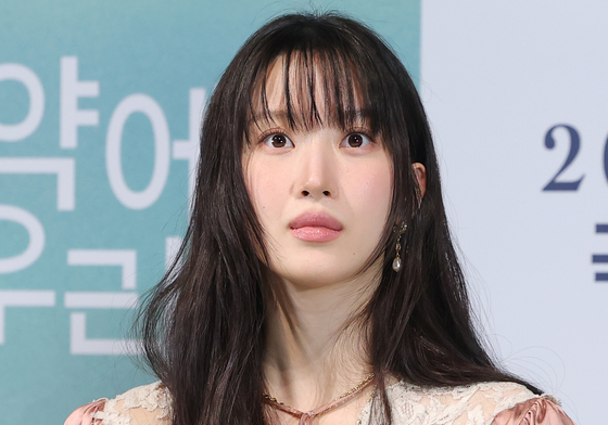 문가영, 인형 눈망울