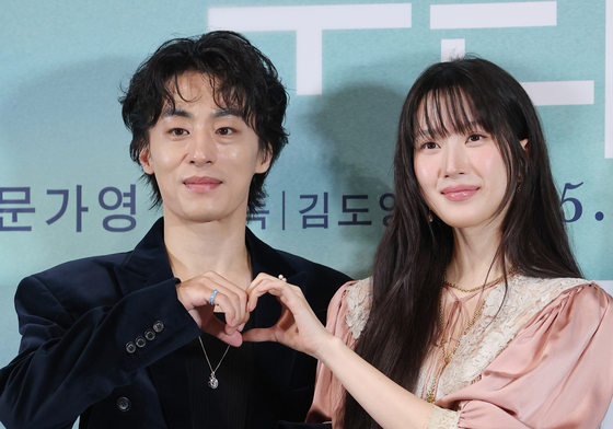 "14세 차·멜로 장인"…'만약에 우리', 구교환·문가영의 신선 조합(종합)