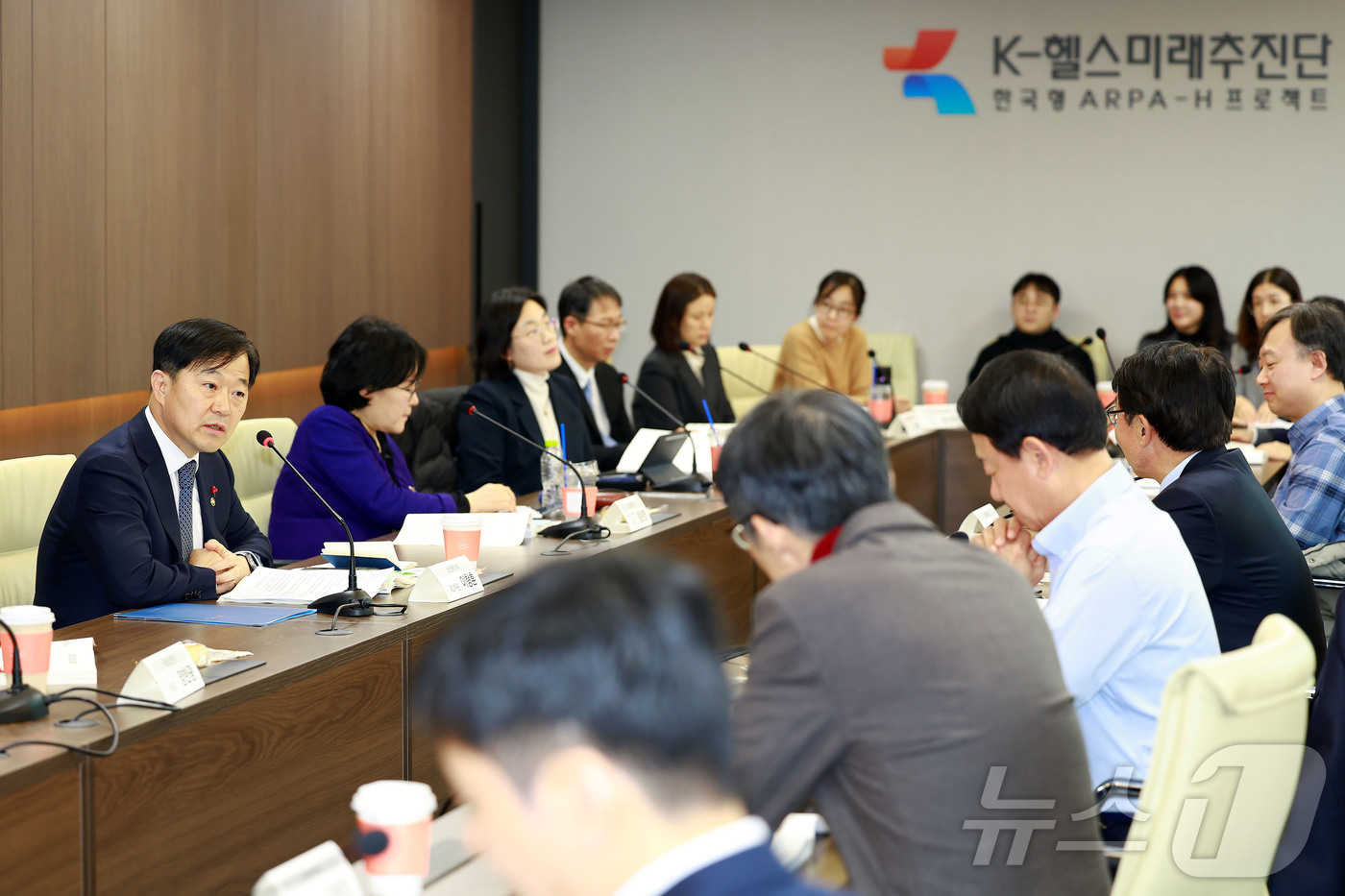 (서울=뉴스1) = 이형훈 보건복지부 제2차관이 18일 서울 중구 서울시티타워에서 열린 '2025년도 제4차 보건의료정책기술심의위원회'에서 발언하고 있다. (보건복지부 제공. 재판 …