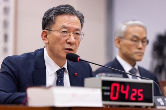 정성호 법무장관, '검사장 강등' 지적에 "인사권자 재량"