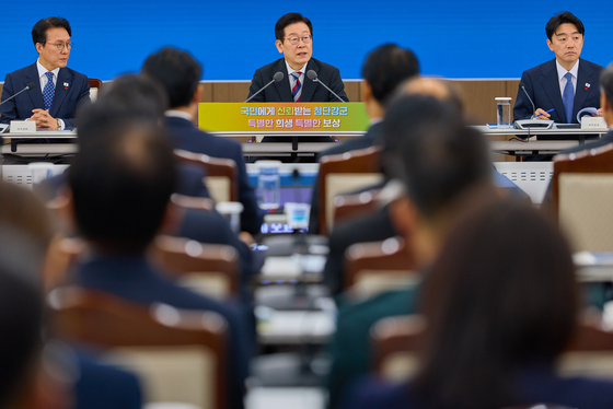 국방부·국가보훈부 업무보고 발언하는 이재명 대통령