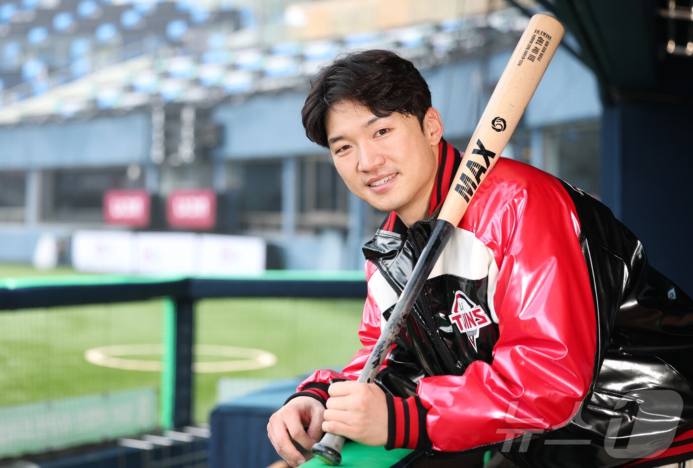 본문 이미지 - LG 트윈스 박해민이 서울 잠실야구장에서 뉴스1과의 신년 인터뷰 전 포즈를 취하고 있다. 뉴스1 ⓒ News1 권현진 기자