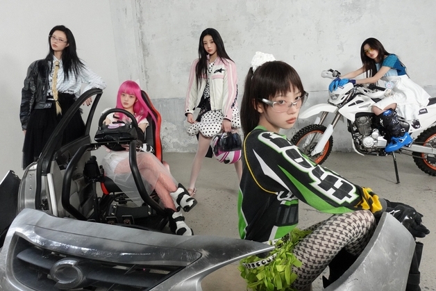 아일릿, 19일 '낫 큐트 애니모어' 홀리데이 리믹스 발표…연말 감성