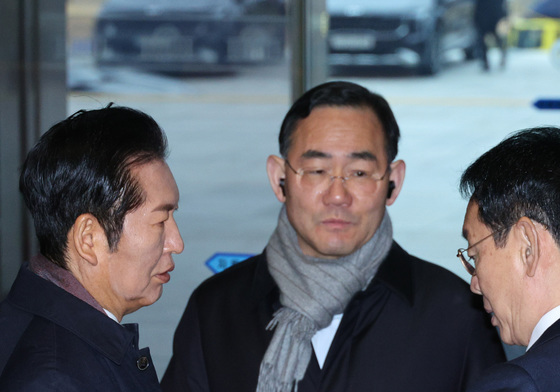 주호영 부의장과 대화하는 정청래