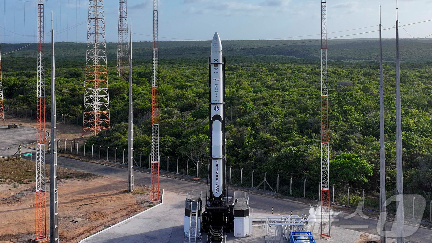 (서울=뉴스1) = 우주발사체 기업 이노스페이스는 브라질 알칸타라 우주센터에서 발사 예정인 국내 민간 기업 첫 상업 발사체 '한빛-나노'의 발사일을 막바지 점검 절차중 이상이 감지 …