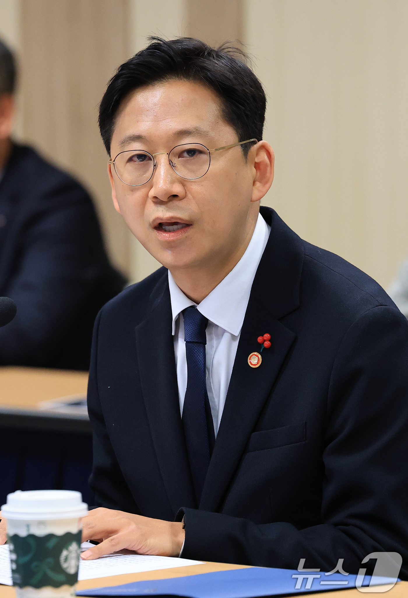 (서울=뉴스1) 임세영 기자 = 배경훈 부총리 겸 과학기술정보통신부 장관이 19일 서울 종로구 국가과학기술자문회의에서 열린 제22차 국가핵융합위원회의에서 모두발언을 하고 있다. …