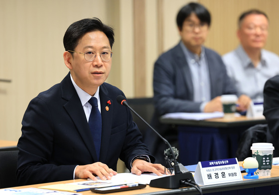 모두발언하는 배경훈 부총리