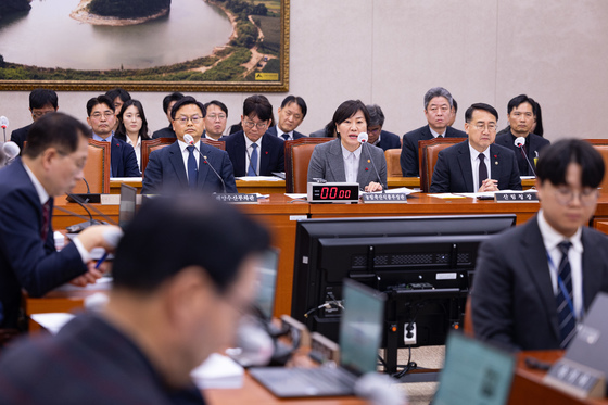답변하는 송미령 농림축산식품부 장관