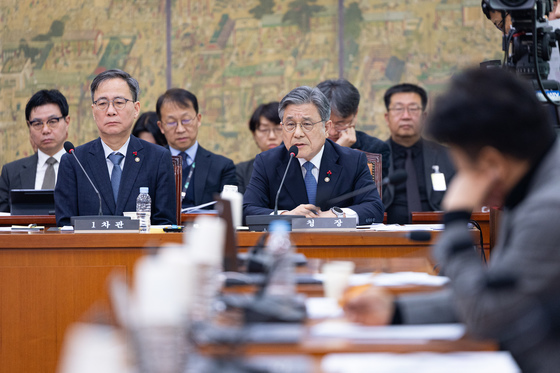 종묘 재개발 관련 질의 답하는 허민 국가유산청장