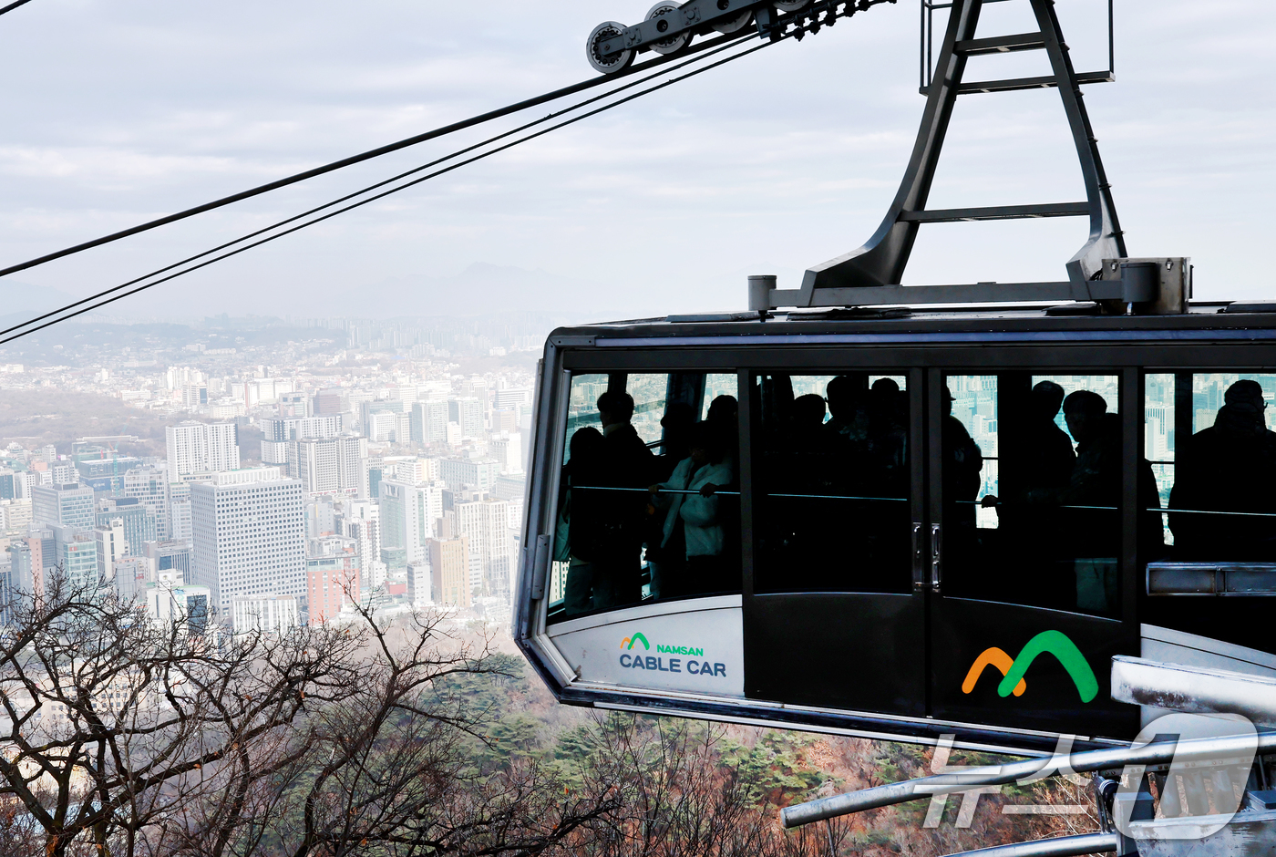 (서울=뉴스1) 이호윤 기자 = 19일 서울행정법원은 남산 곤돌라 도시관리계획 변경 결정 처분 취소 판결을 내렸다. 이에 서울시는 대해 공익성이 배제된 판결이라며 즉시 항소하겠다고 …