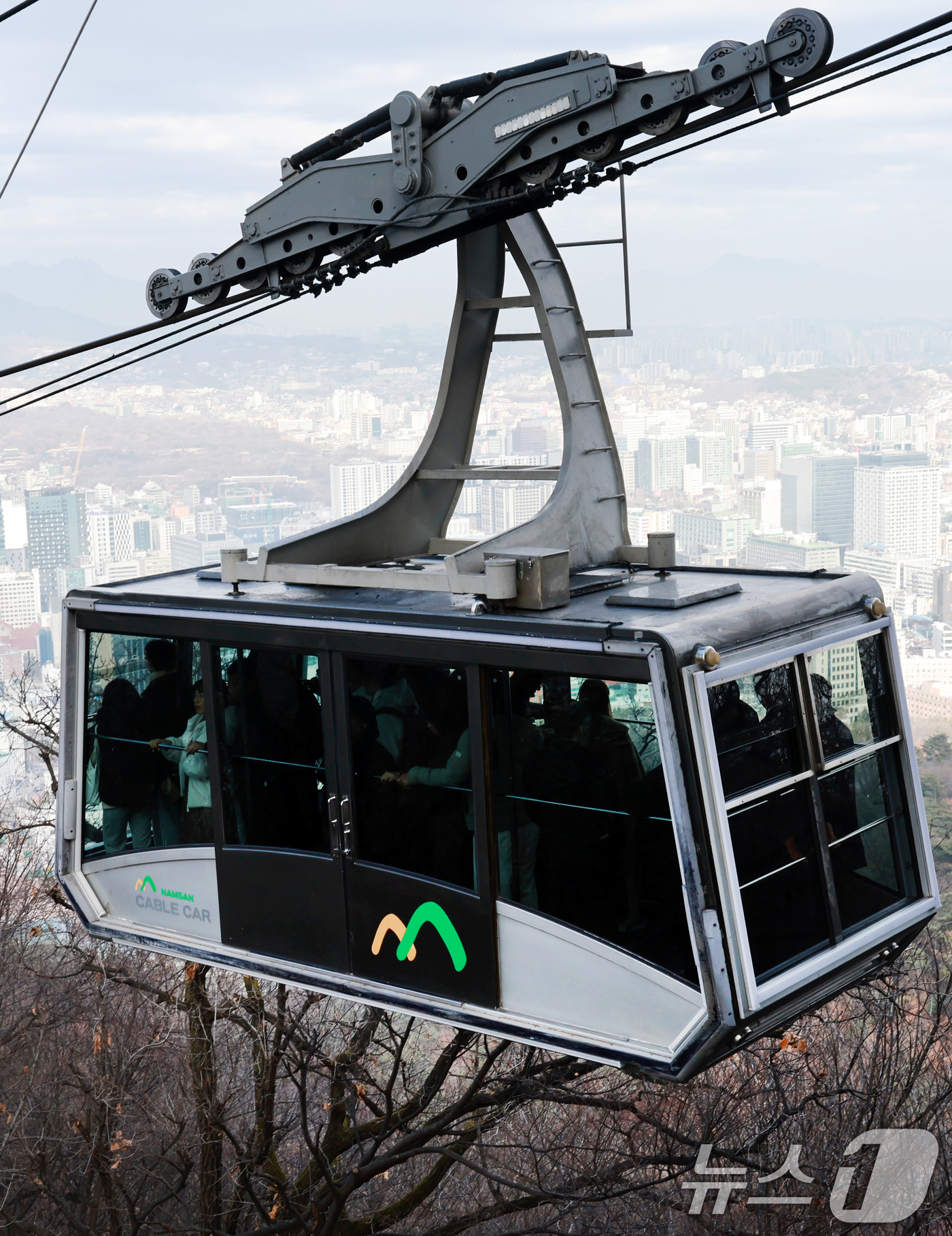 (서울=뉴스1) 이호윤 기자 = 19일 서울행정법원은 남산 곤돌라 도시관리계획 변경 결정 처분 취소 판결을 내렸다. 이에 서울시는 대해 공익성이 배제된 판결이라며 즉시 항소하겠다고 …