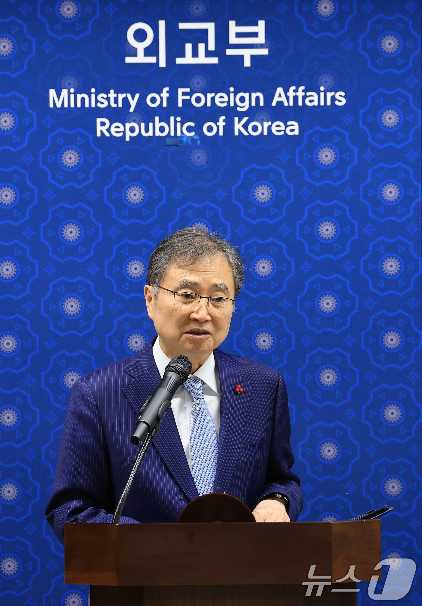 (서울=뉴스1) 임세영 기자 = 조현 외교부 장관이 19일 서울 종로구 외교부 청사에서 업무보고 사후 브리핑을 하고 있다. 2025.12.19/뉴스1