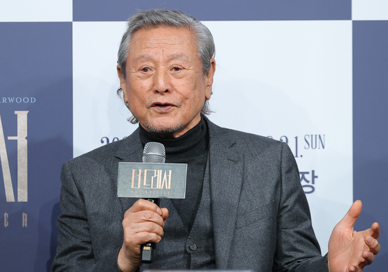 박근형, 배우로 67년 '더 드레서'로 인사 드려요