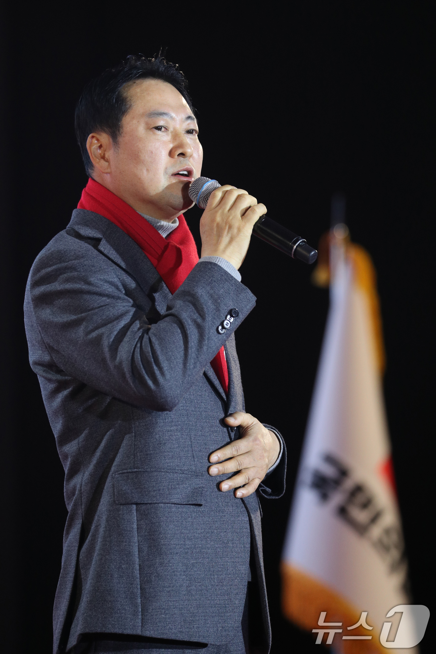 (청주=뉴스1) 김용빈 기자 = 장동혁 국민의힘 대표가 19일 충북 청주오스코에서 열린 충북도당 당원교육에 참석해 축사하고 있다. 2025.12.19/뉴스1