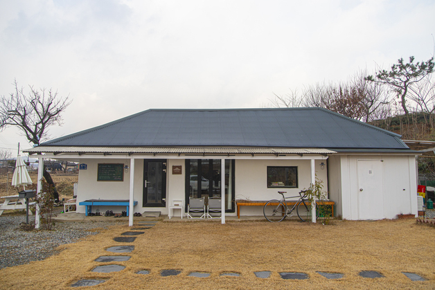 긴 겨울밤, 문장이 불을 켠다…경기도 책방·문학관 산책기